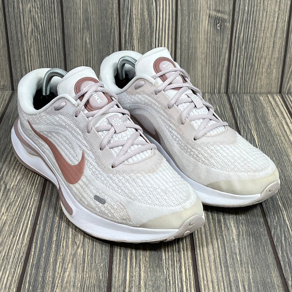 Nike Journey Run Running Walking Shoe Sneakerโ Smokey Mauve Wmn Sz 11 FJ4465-103